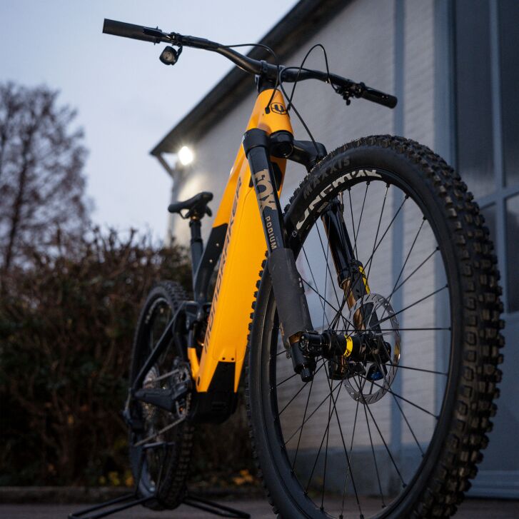 Mondraker Crafty Carbon RR S (Dense Yellow)